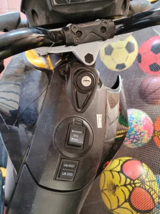 Moto Eléctrica Infantil Negra y Roja