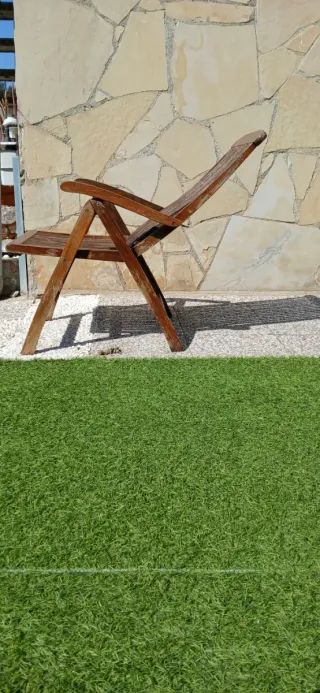 Mesa y sillas de jardín de madera