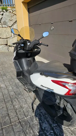 Kymco Super Dink 125cc Maxi Scooter
