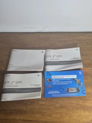 Sony PSP Street E1004 Nera - Scatola + Caricatore