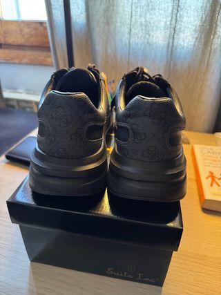 Zapatos Guess Negros