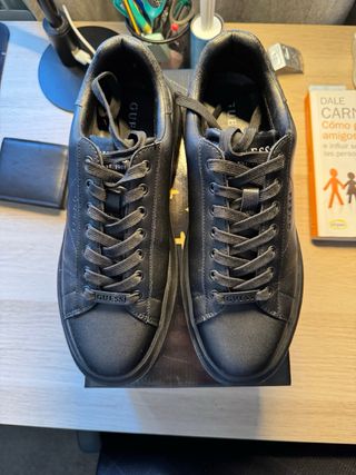 Zapatos Guess Negros