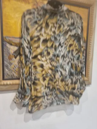 Blusa mujer estampado plumas