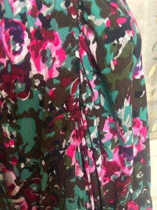 Blusa con cinturón floral