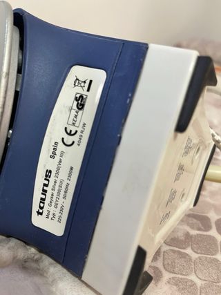 Plancha Taurus Geyser 2300W