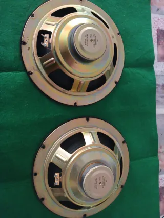 Altavoces Pioneer Marrones y Grises