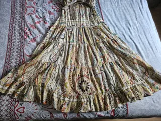 Vestido largo estampado Zara