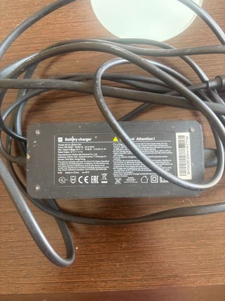 Cargador Patinete Xiaomi 42V 1.7A