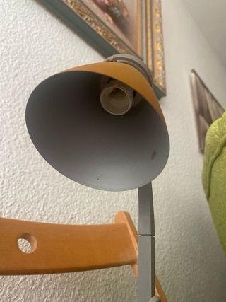 Lámpara de escritorio metal