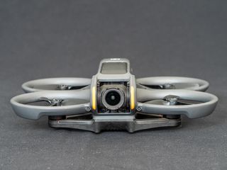 DJI Avata 2 con batteria e eliche