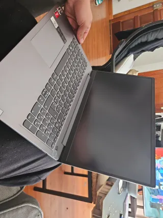 Lenovo Ryzen 5 16GB RAM