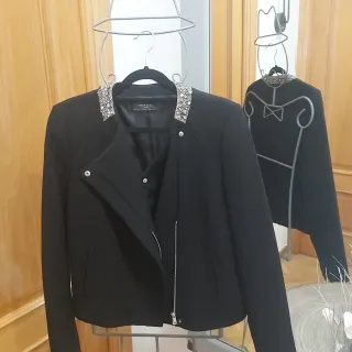Chaqueta Zara Trafaluc Negra con Pedrería