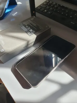 Samsung Galaxy S25 256GB Plata