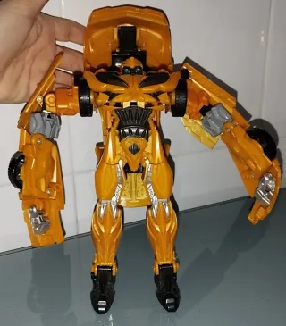 Figuras Transformers: Optimus P, Bumblebee y Lockd