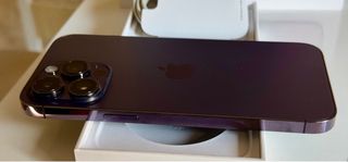 iPhone 14 Pro Max Morado