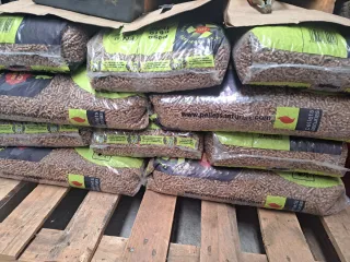 Estufa Pellet + Tubos + 20 Sacos Pellet
