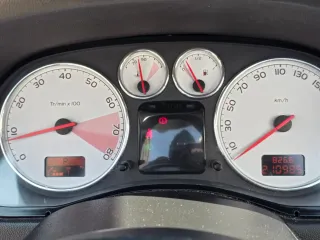 Peugeot 307 2.0 16v 143 Automático