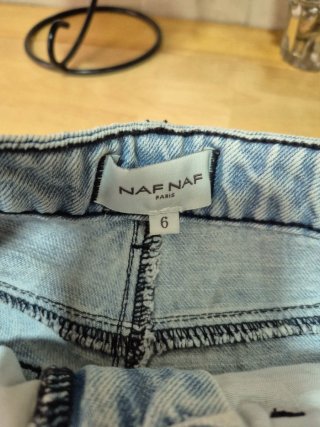 Shorts vaqueros Naf Naf desgastados