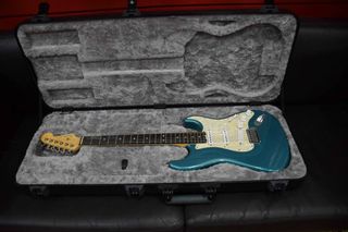 Fender American Elite Stratocaster Turquesa
