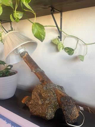 Lampara con diseño de tronco original