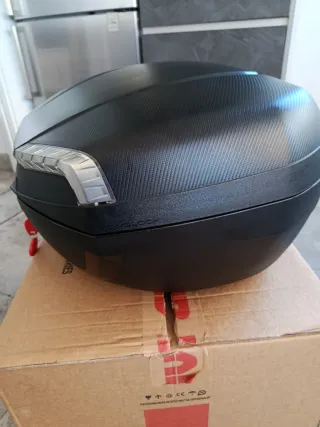 Baúl Top Case Givi Riviera Negro