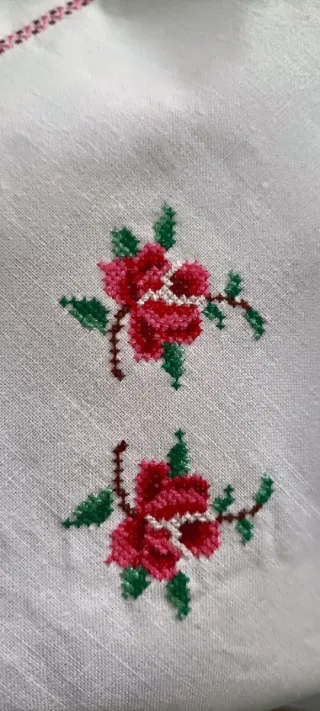 Sábana y Almohadas Antiguas TOLRÀ