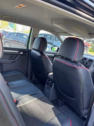 Volkswagen Touran 2011