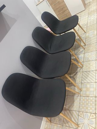 Juego de 4 Sillas Negras Ikea