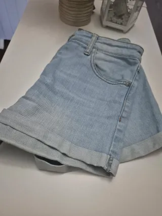 Shorts vaqueros Stradivarius