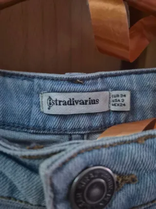 Shorts vaqueros Stradivarius