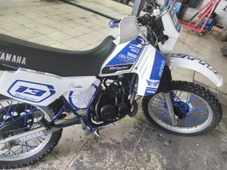 Yamaha DT 80 lc Enduro Blanca y Azul