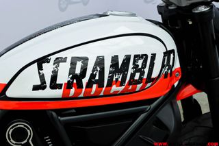 DUCATI SCRAMBLER URBAN MOTARD -A2-