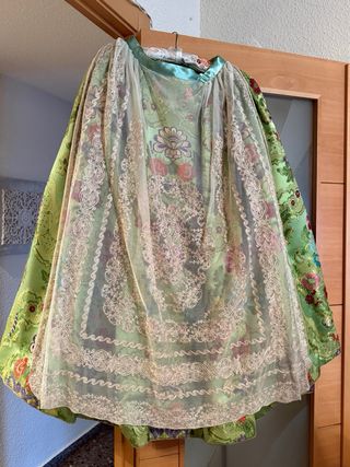 Traje Fallera Siglo XVIII Verde Manzana