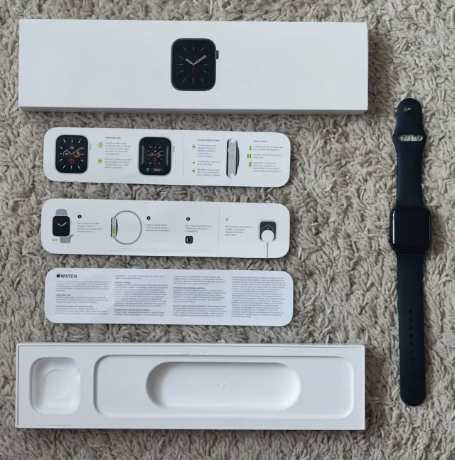 Apple Watch Series 6 Caja y Papeles