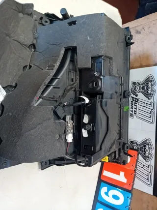 Guantera Seat Exeo 2013