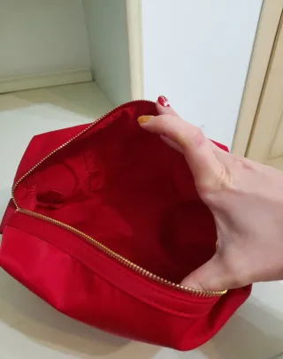 Pochette rossa nuova