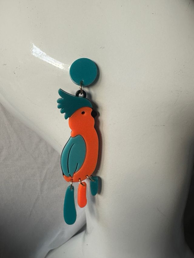 Pendientes acrílicos vintage papagayo naranja y