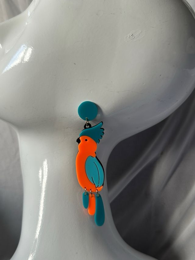 Pendientes acrílicos vintage papagayo naranja y