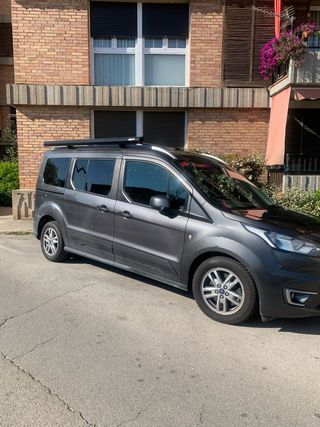 Ford E-Tourneo Custom 2020