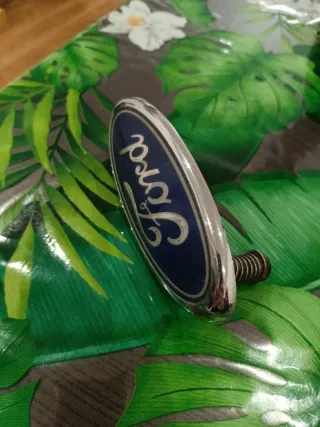 Emblema Ford Focus MK2 Delantero