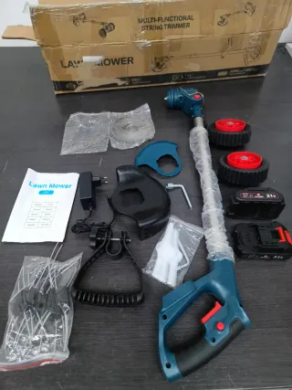 Desbrozadora 21V con ruedas