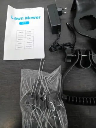 Desbrozadora 21V con ruedas