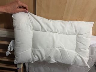 Cuna madera + colchón, almohada y sábanas