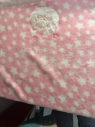 Cuna madera + colchón, almohada y sábanas