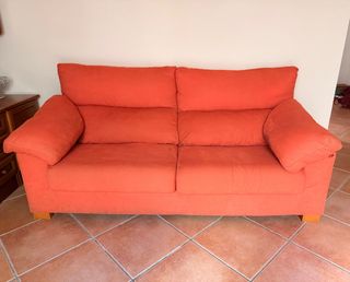 Sofá de tela naranja