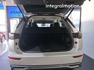 Mitsubishi Outlander PHEV Kaiteki 4WD