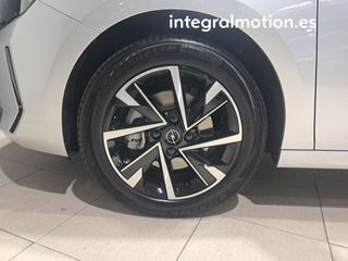 Opel Corsa 1.2T XHLHybrid 81kW GS eDCT