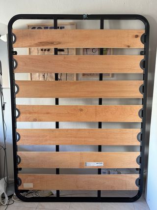 Somier de madera y metal con patas