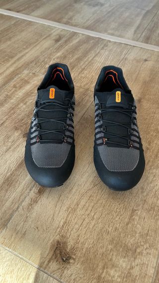 Zapatillas DMT POGI'S Talla 42