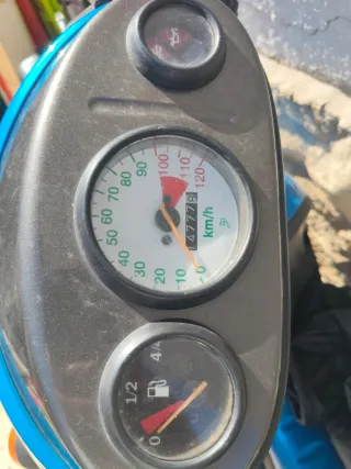 Suzuki Zillion Scooter Azul